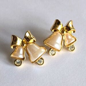 Vintage bell earrings gold tone bow pearlized pearlcore